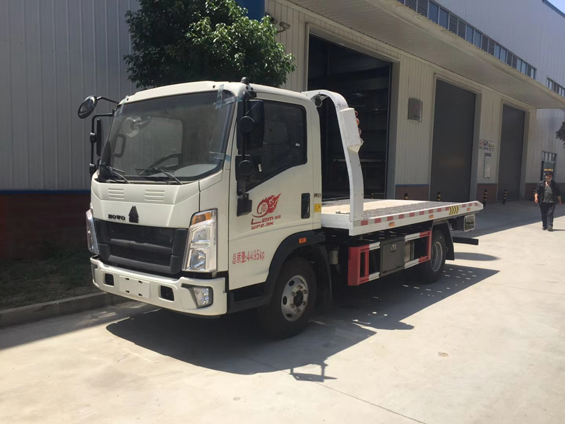 重汽豪沃藍牌一拖二清障車